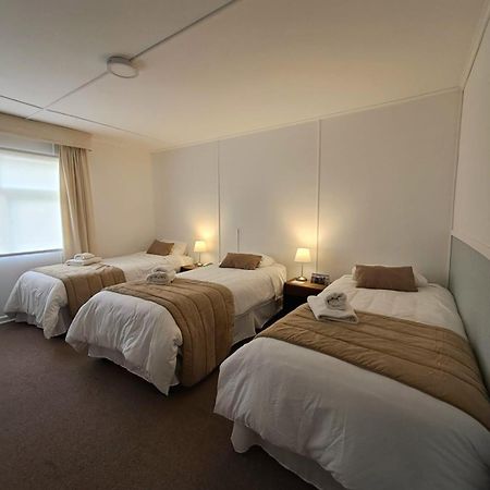 Hotel Capitan Eberhard Puerto Natales Exteriör bild