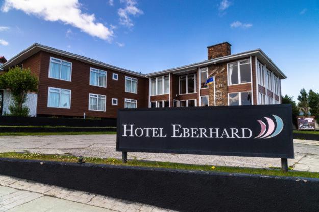Hotel Capitan Eberhard Puerto Natales Exteriör bild