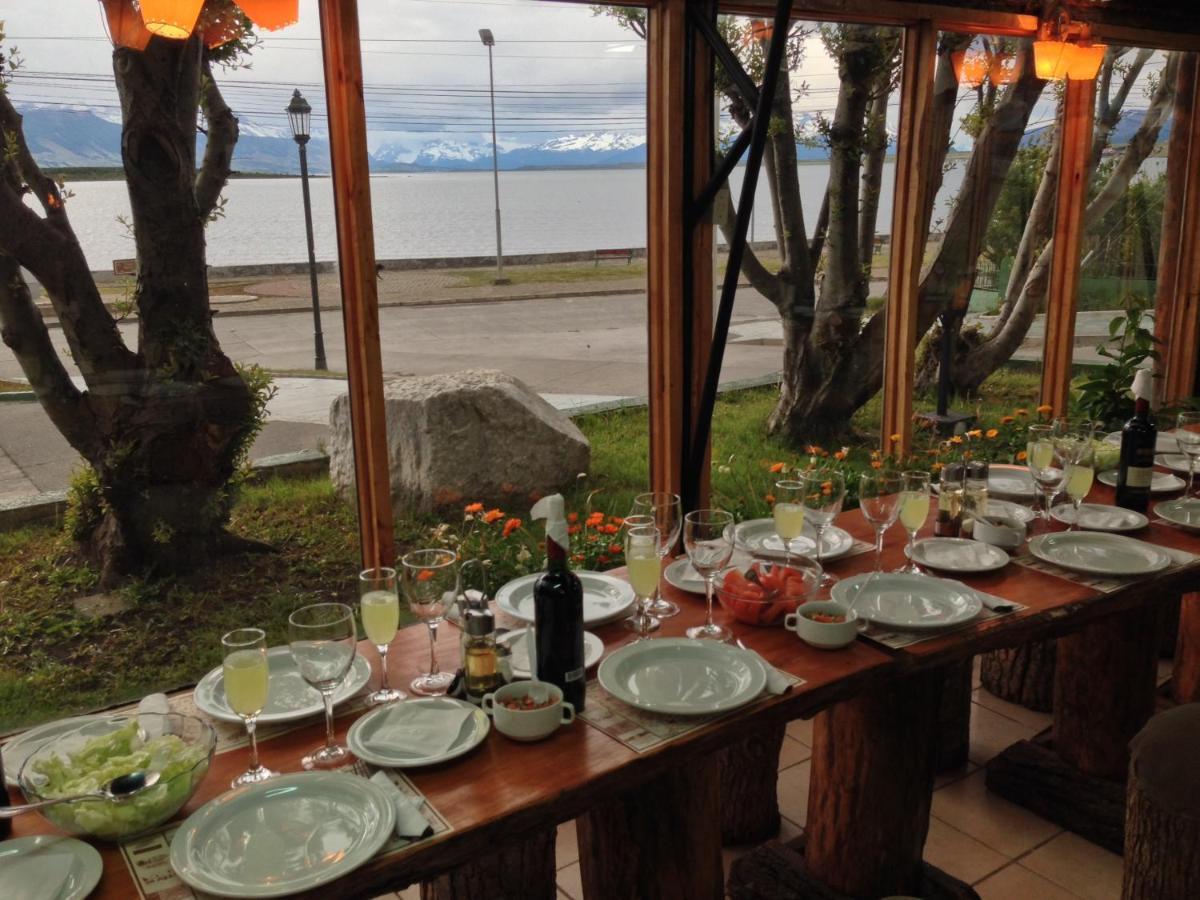 Hotel Capitan Eberhard Puerto Natales Exteriör bild